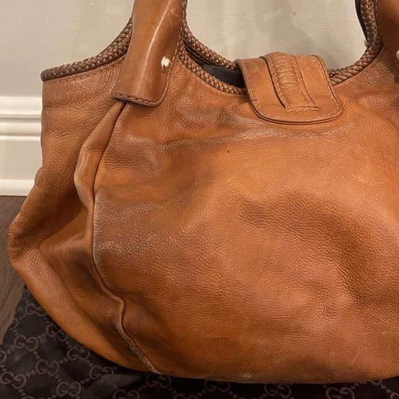 Gucci authentic designer leather handbag. Rare find  gorgeous bag - Picture 6 of 9